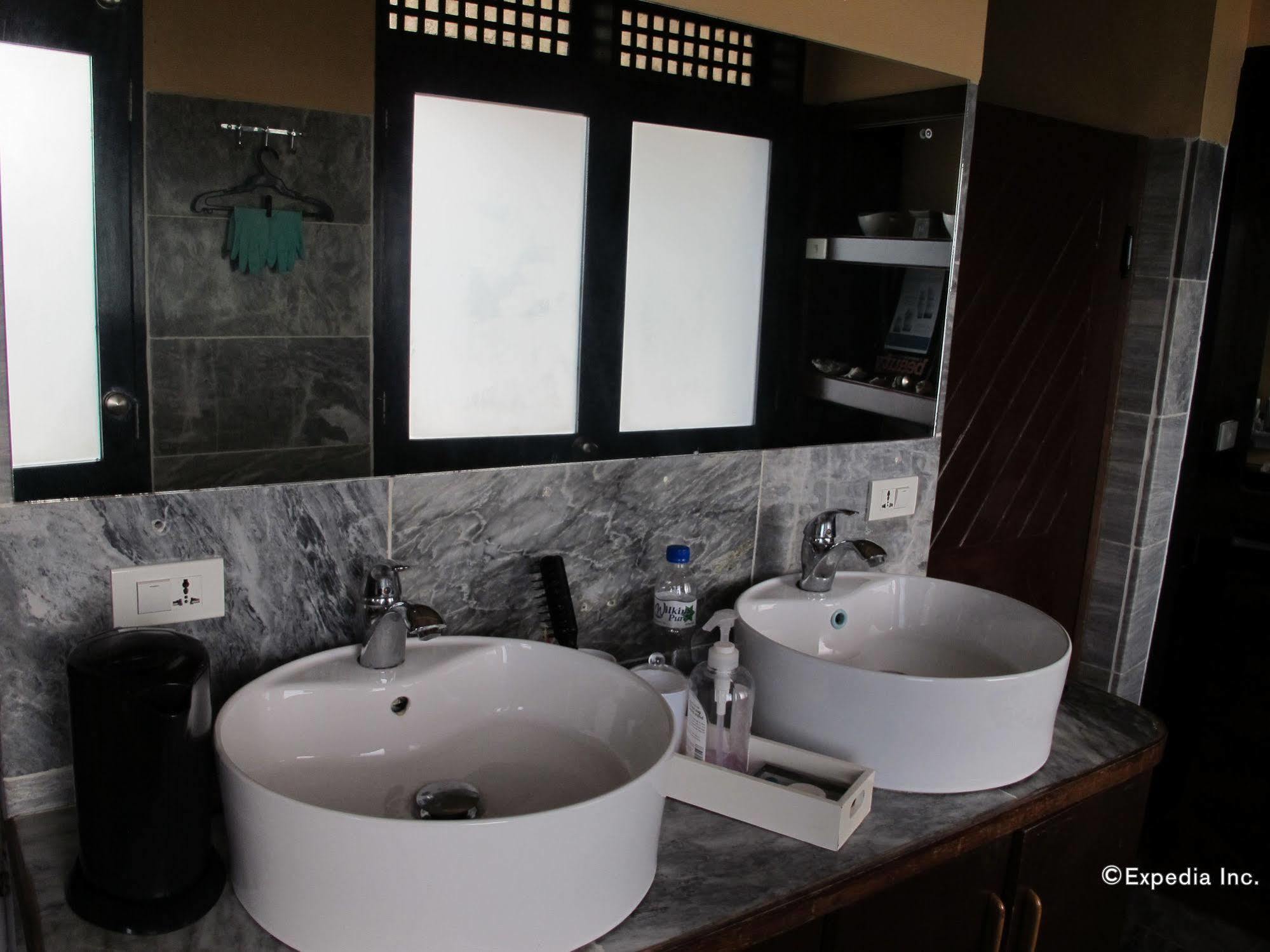 Utopia Resort & Spa Puerto Galera Eksteriør bilde